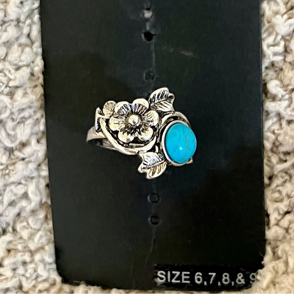 Shyanne Jewelry - NWT - Adjustable Silver and Turquoise Floral Boho Ring
